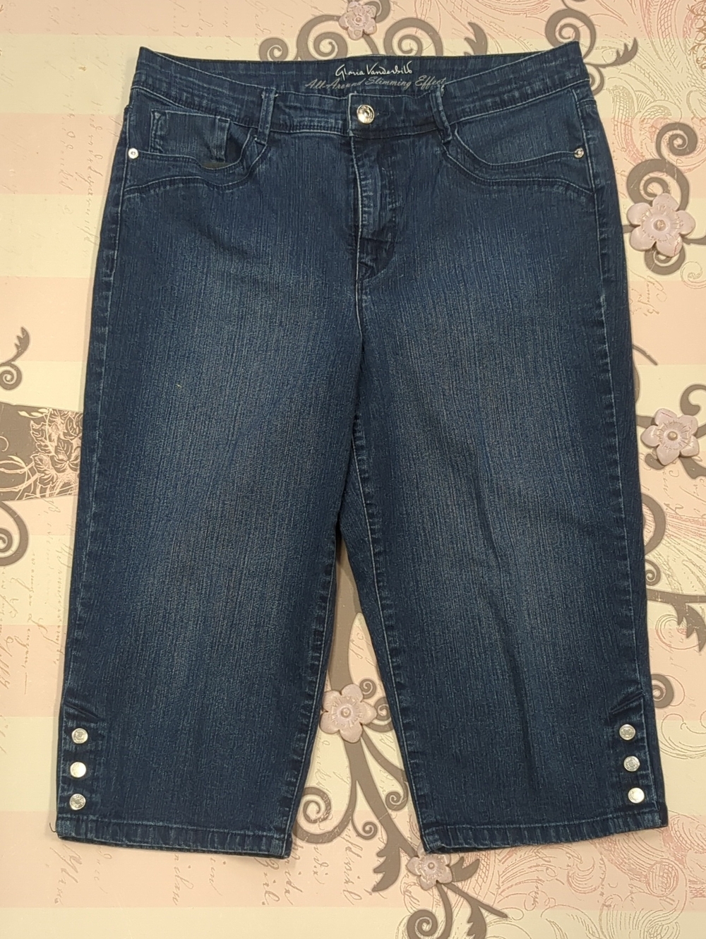 Gloria Vanderbilt Navy Cropped Button-Hem Jeans